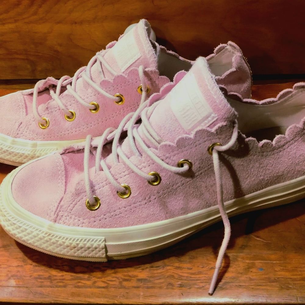 Converse All-Star Frilly Thrills Pink Foam w/Gold Egret Woman's Size 6 563416C